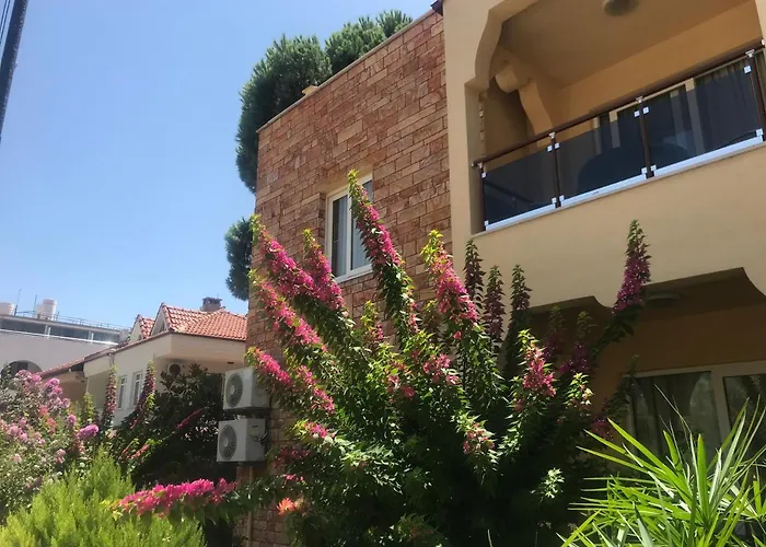 Gözdem Aparthotel 4*