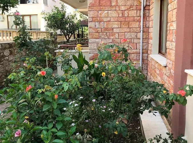 Gözdem Aparthotel 4*