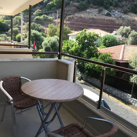 Ξενοδοχείο με διαμερίσματα Goezdem